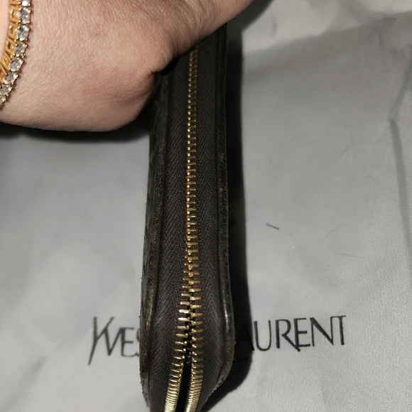 Authentic Bottega Venetta Intrecciato Woven Leather Wallet